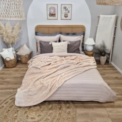 Koc 160 x 200 Akrylowy Jednolity Ciepły Yasemin 06