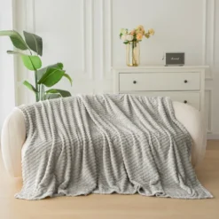 Koc 200 x 220 Mikrofibra Tłoczona Cristián 03