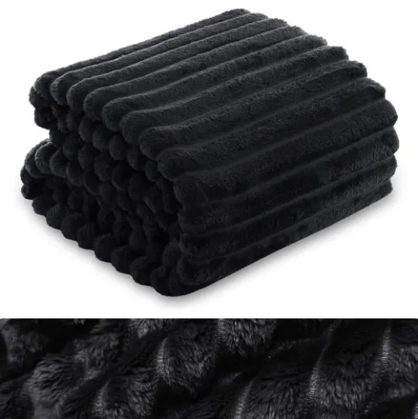 Koc 160 x 200Mikrofibra Tłoczona Pasy Nuvio 08
