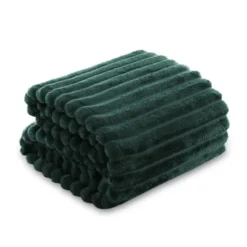 Koc 200 x 220Mikrofibra Tłoczona Pasy Nuvio 10
