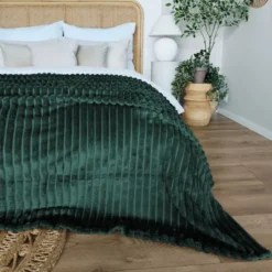 Koc 160 x 200Mikrofibra Tłoczona Pasy Nuvio 10