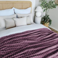 Koc 160 x 200Mikrofibra Tłoczona Pasy Nuvio 14