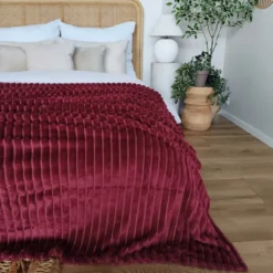 Koc 160 x 200Mikrofibra Tłoczona Pasy Nuvio 17