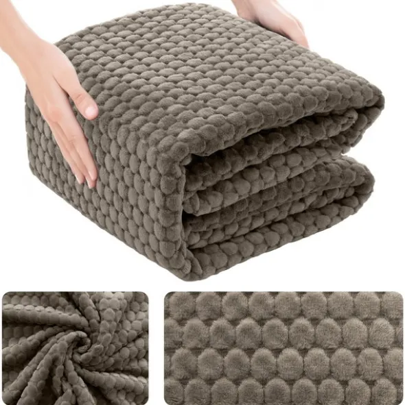 Koc 160 x 200 Mikrofibra Tłoczona Pluszowa Ala Koła 3D 03