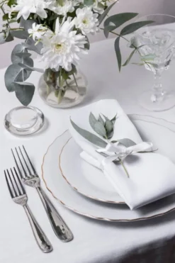 Obrus 150x350 Plamoodporny Klasyczny Elegant Biały
