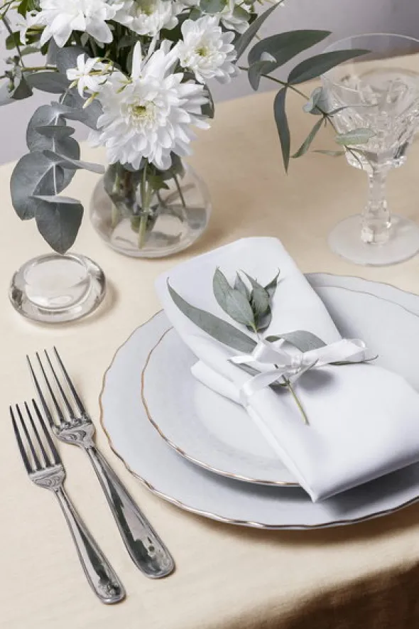 Obrus 140x260 Plamoodporny Klasyczny Elegant Krem