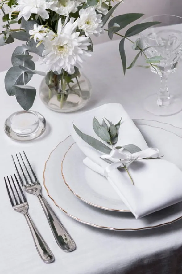 Obrus 140x220 Plamoodporny Klasyczny Elegant Biały