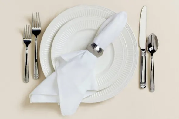 Obrus 120x180 Plamoodporny Klasyczny Elegant Krem