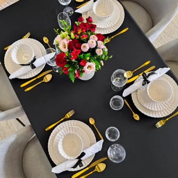 Obrus 140 x 300 Plamoodporny z Mereżką Hanah 002