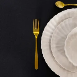 Obrus 150 x 350 Plamoodporny z Mereżką Hanah 002