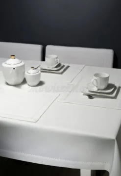 Obrus 140 x 500 Plamoodporny z Mereżką wz. 240_Bia